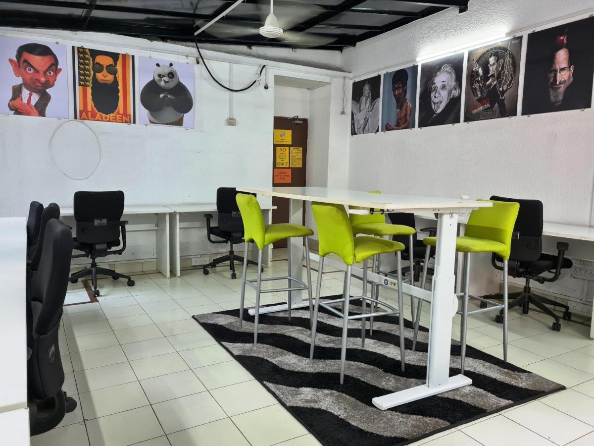 Hostel Lifespace- Twin Bungalow With Pods, Bunks, Private Rooms, Cowork & Cafe Pune Zewnętrze zdjęcie