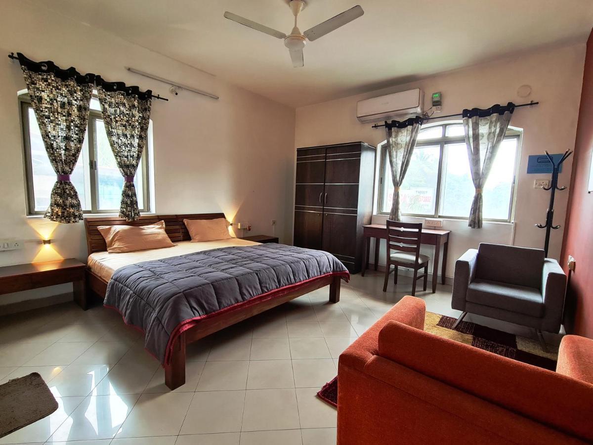 Hostel Lifespace- Twin Bungalow With Pods, Bunks, Private Rooms, Cowork & Cafe Pune Zewnętrze zdjęcie