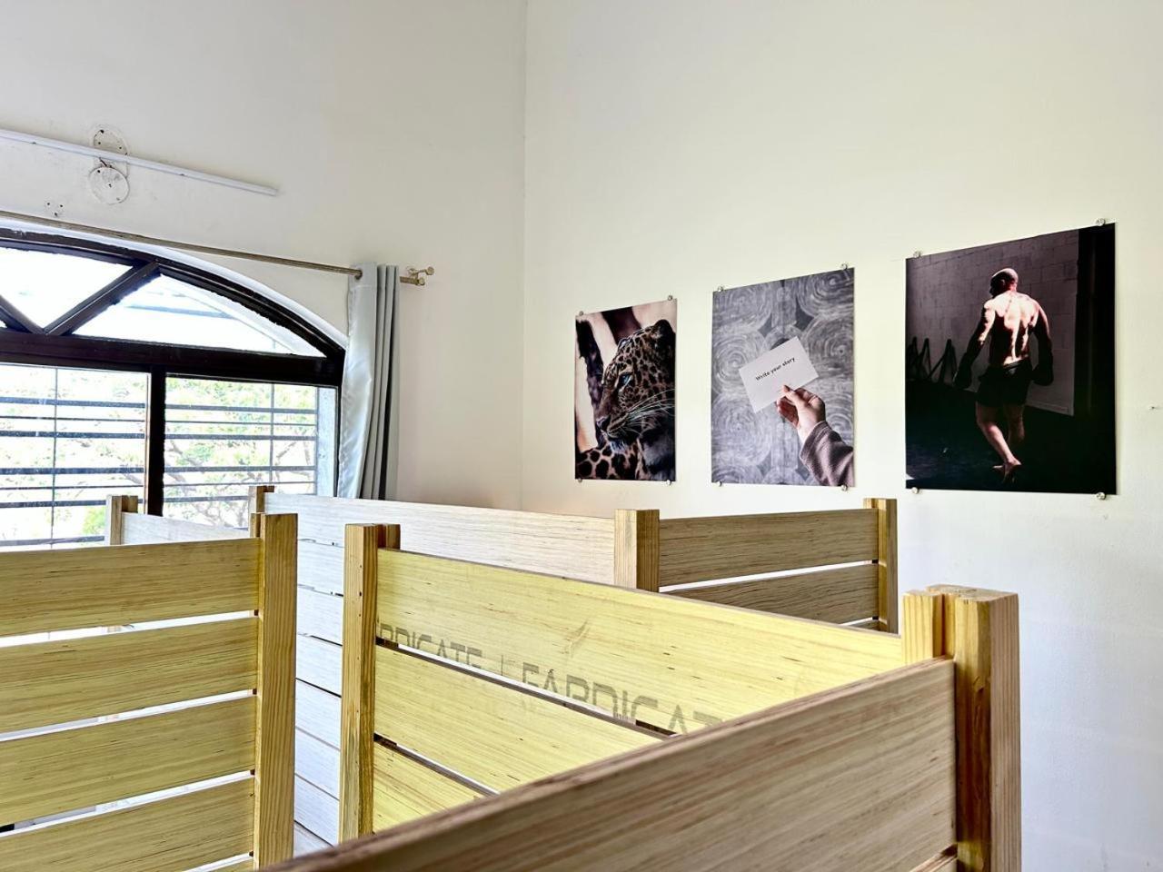 Hostel Lifespace- Twin Bungalow With Pods, Bunks, Private Rooms, Cowork & Cafe Pune Zewnętrze zdjęcie